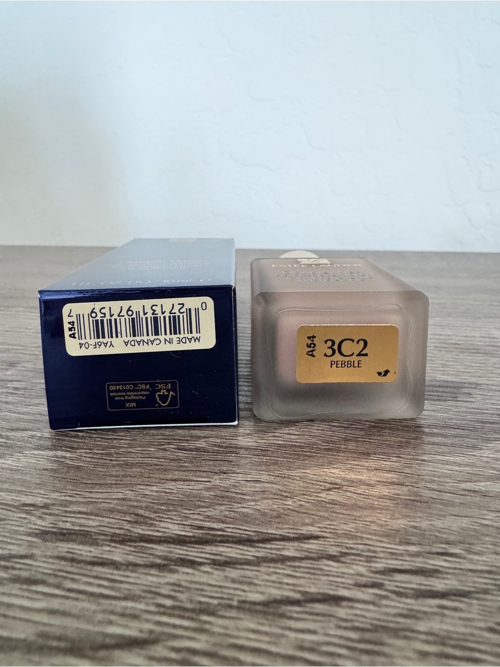 Estee Lauder Double Wear Stay-in-Place Makeup 3C2 Pebble - Picture 2 of 2